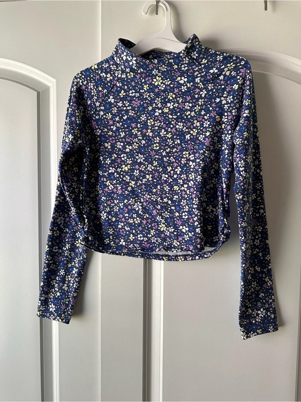 Girls XL Old Navy Navy Floral Mock Neck Long-Sleeve Top